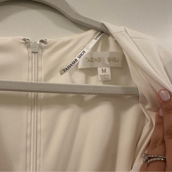 Tadashi Shoji Sabine Plunge V-Neck Twist-Front Long-Sleeve Mini Dress - Picture 7 of 8